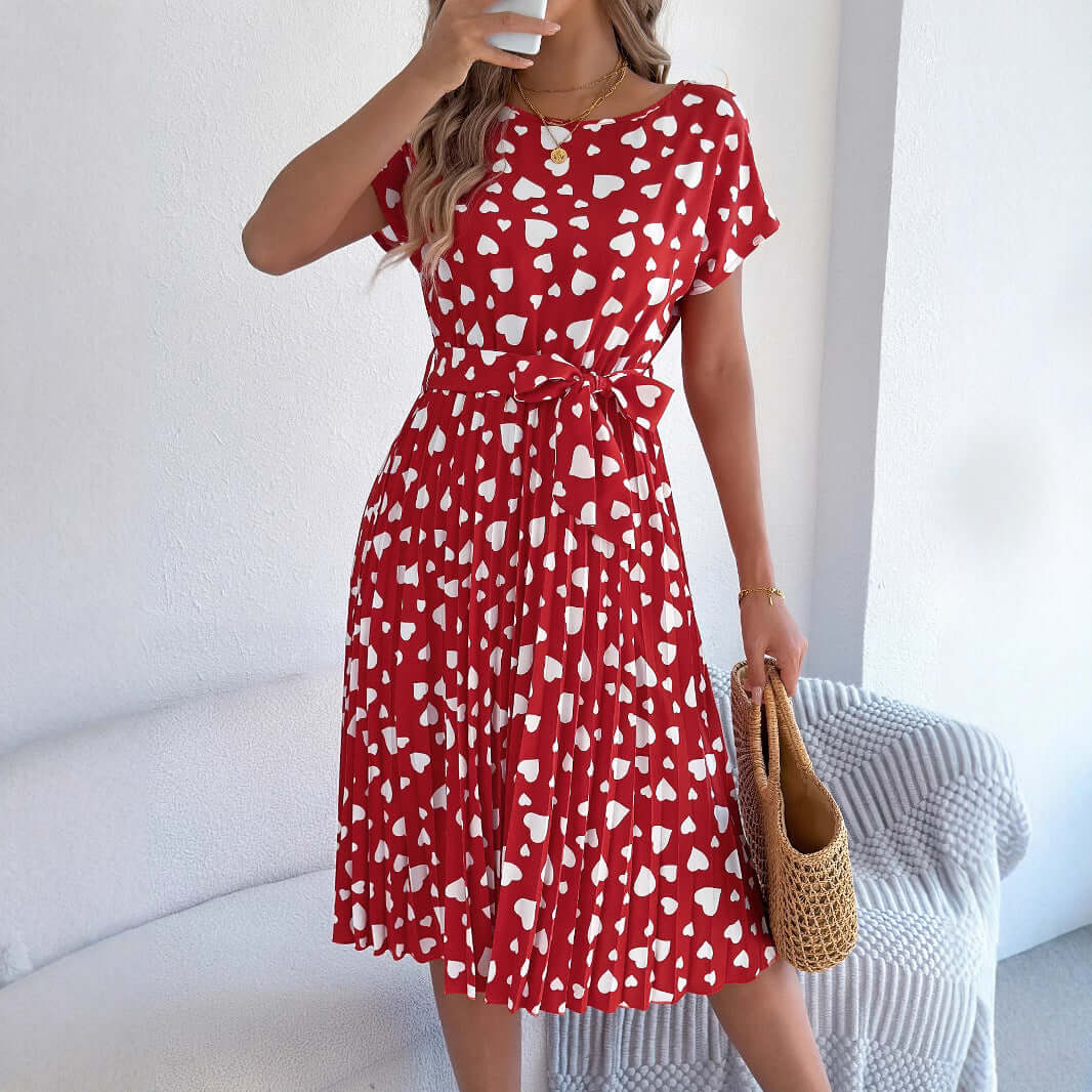 Casual Contrast Color Love Heart Short Sleeve Waist-controlled Pleated Dress