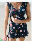 Women's swimwear: Built-in bra one-piece swimsuit with a floral print, perfect for summer beach outings.