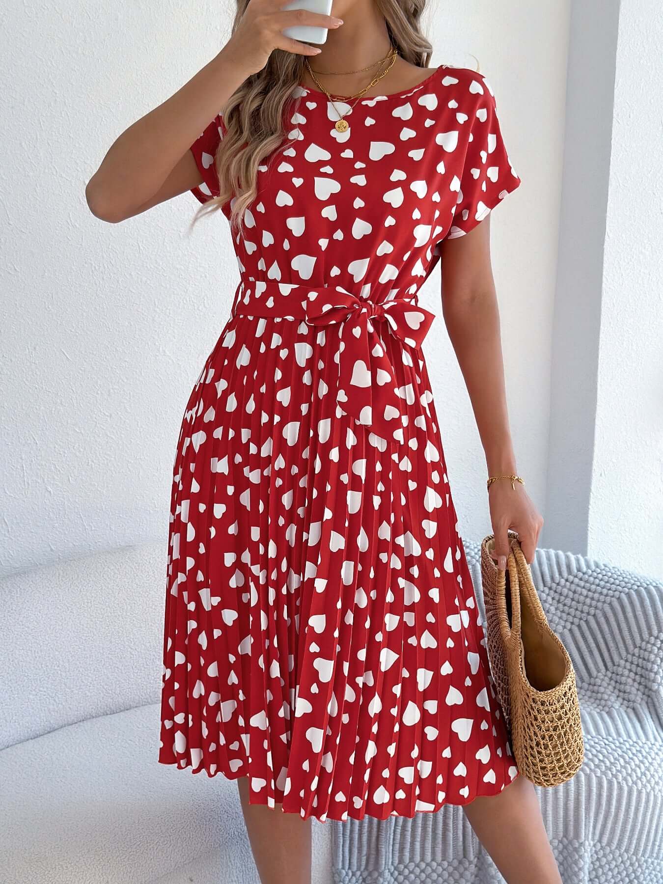 Casual Contrast Color Love Heart Short Sleeve Waist-controlled Pleated Dress