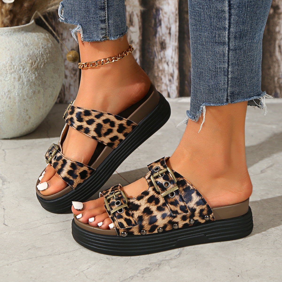 Women's Thick-soled Fashion Double-row Diamond Slippers Vacation Beach Shoes