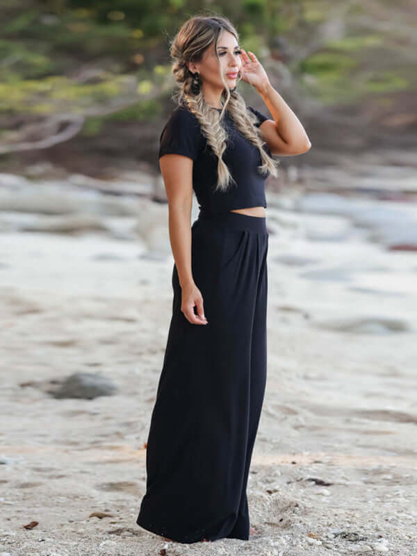 Women&#39;s solid color round neck short-sleeved T-shirt + trousers two-piece set